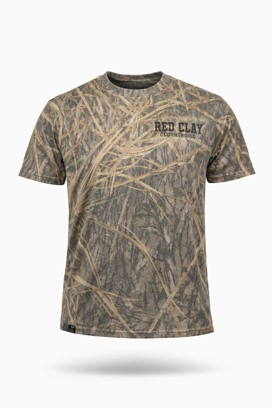 " Setting Decoys" Wildlife Art Collection. Mossy Oak Shadow grass Washed Out Tee